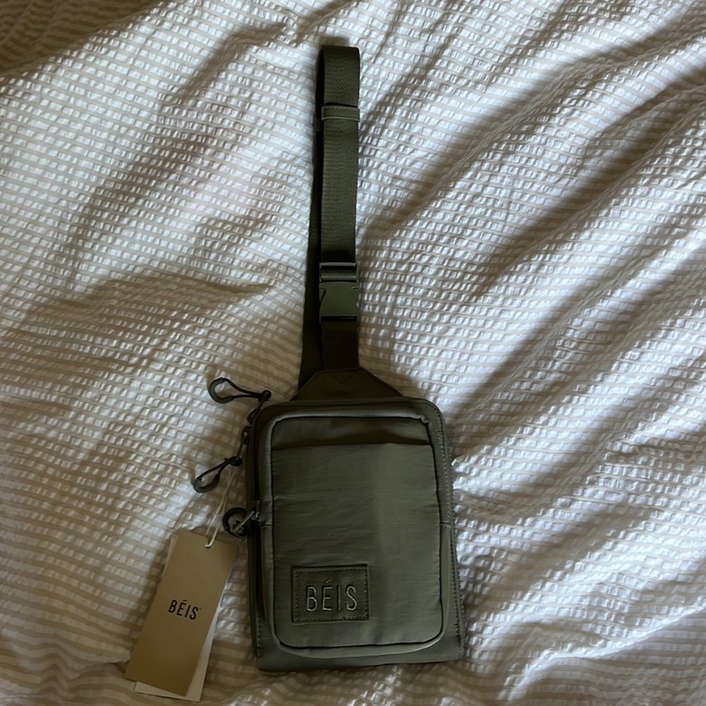 BEIS sling crossbody bag - brand new with tags